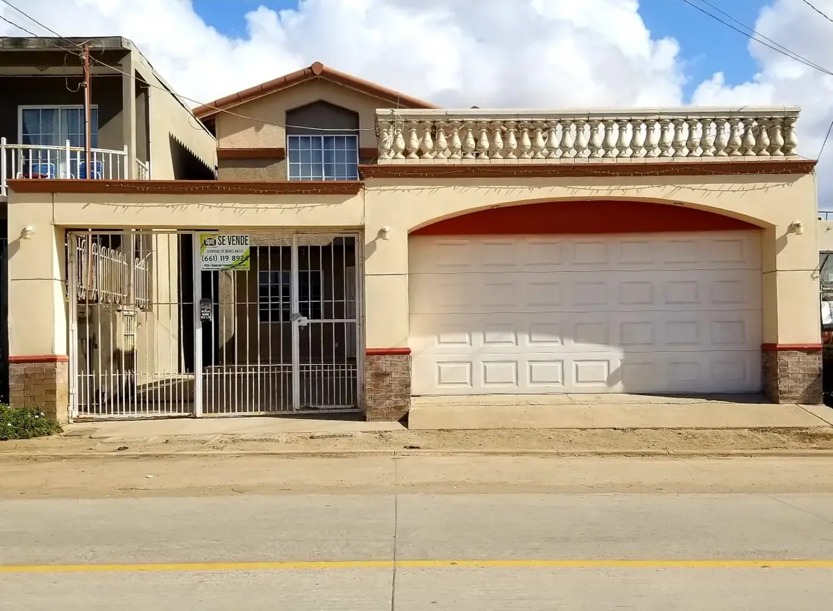 Casa en venta en Lomas de Coronado, Playas de Rosarito — foto 1 de 26