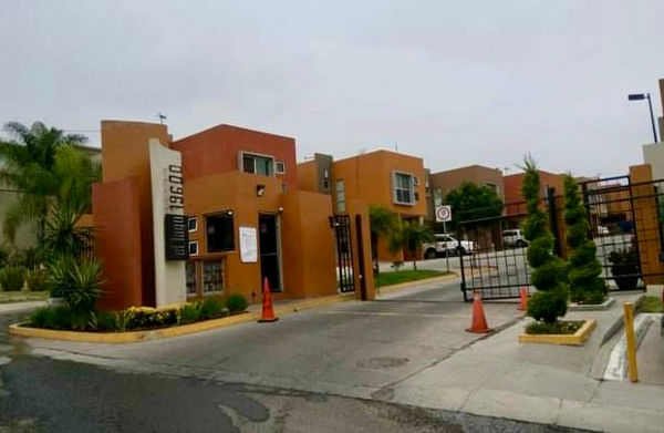 Casa en venta en El Lago 19600, Tijuana — foto 2 de 15