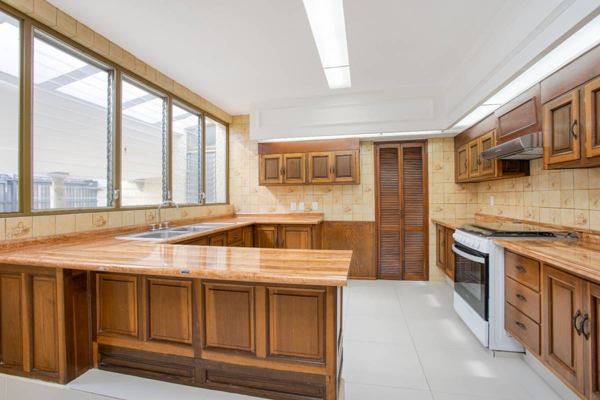 Casa en venta en Bosques de La Victoria, Guadalajara — foto 2 de 10