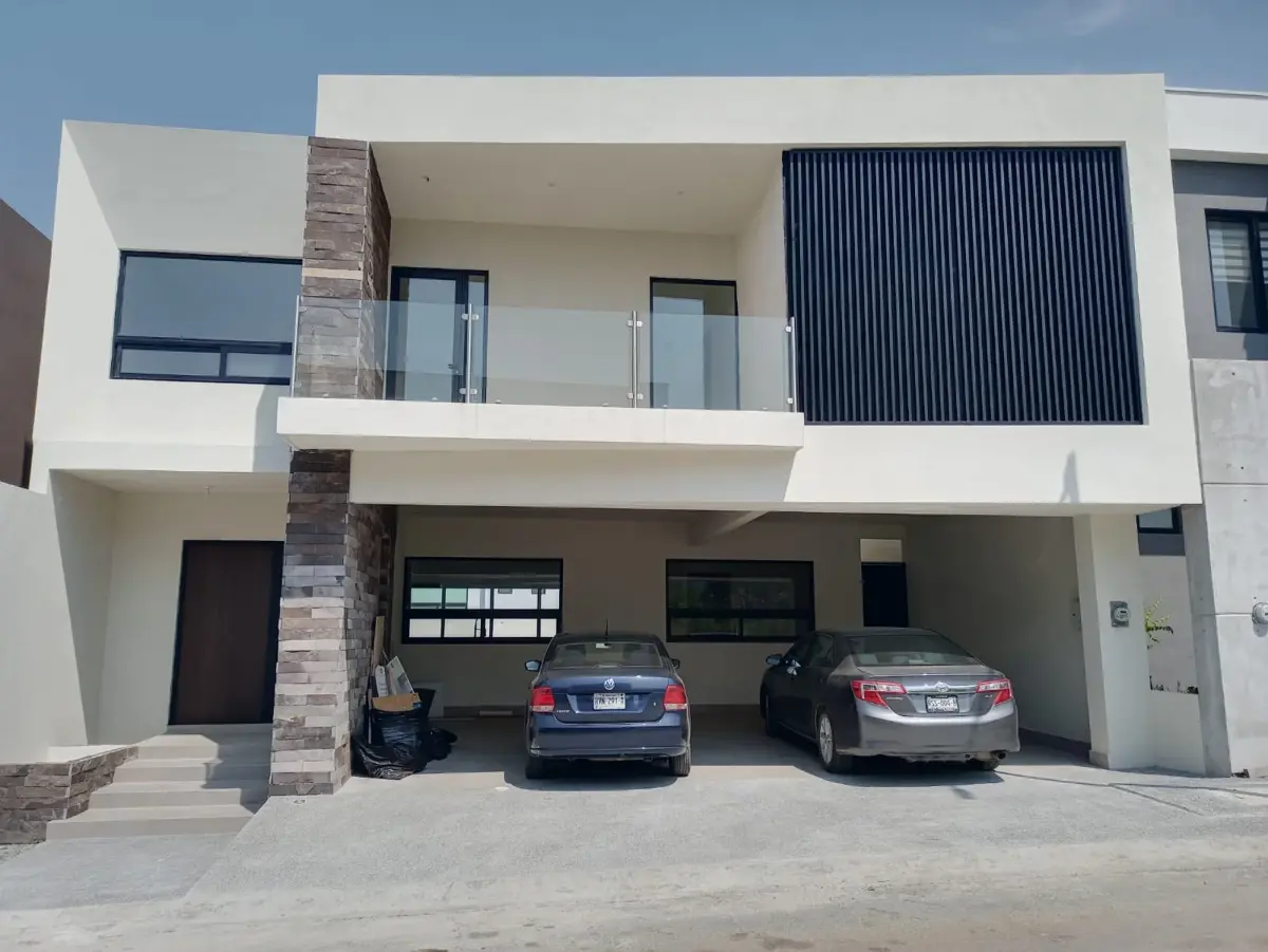 Casa en venta en Bosques de las Misiones Sector Encino, Santiago — foto 1 de 27