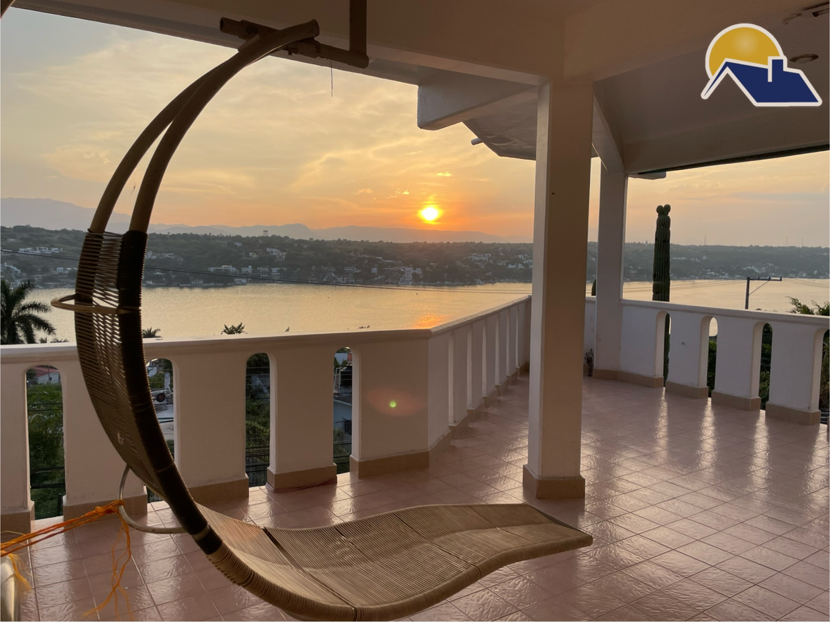 Casa en venta en Tequesquitengo, Jojutla — foto 1 de 29