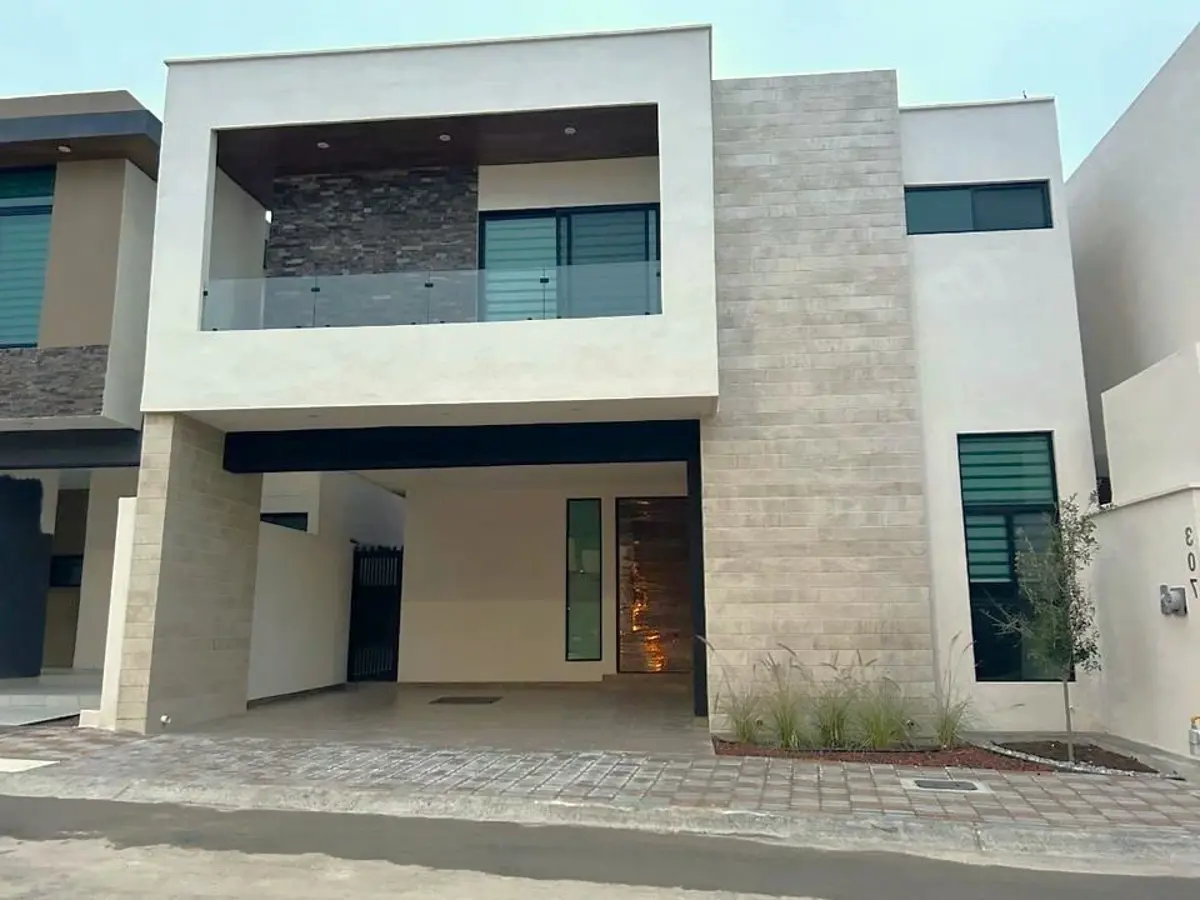 Casa en venta en Privanzas del Campestre, Arteaga — foto 1 de 24