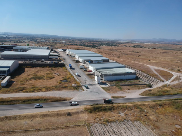 Bodega en renta en Los Infantes, Silao de la Victoria — foto 2 de 3