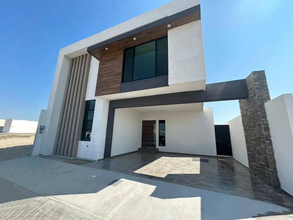 Casa en venta en Villa Fontana, Saltillo — foto 1 de 30