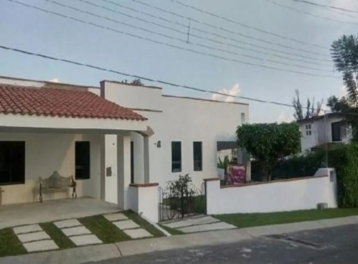 Casa en venta en Lomas de Coyuca, Cuernavaca — foto 1 de 12