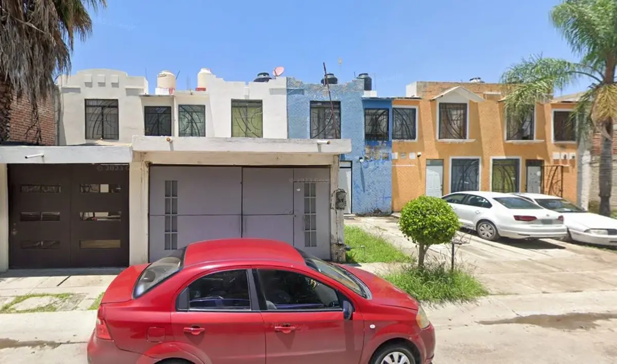 Casa en venta en Praderas del Bosque, León — foto 1 de 10