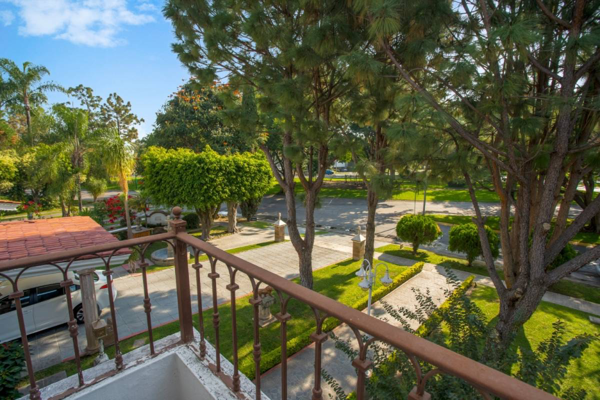 Casa en venta en Valle Real, Zapopan — foto 3 de 12