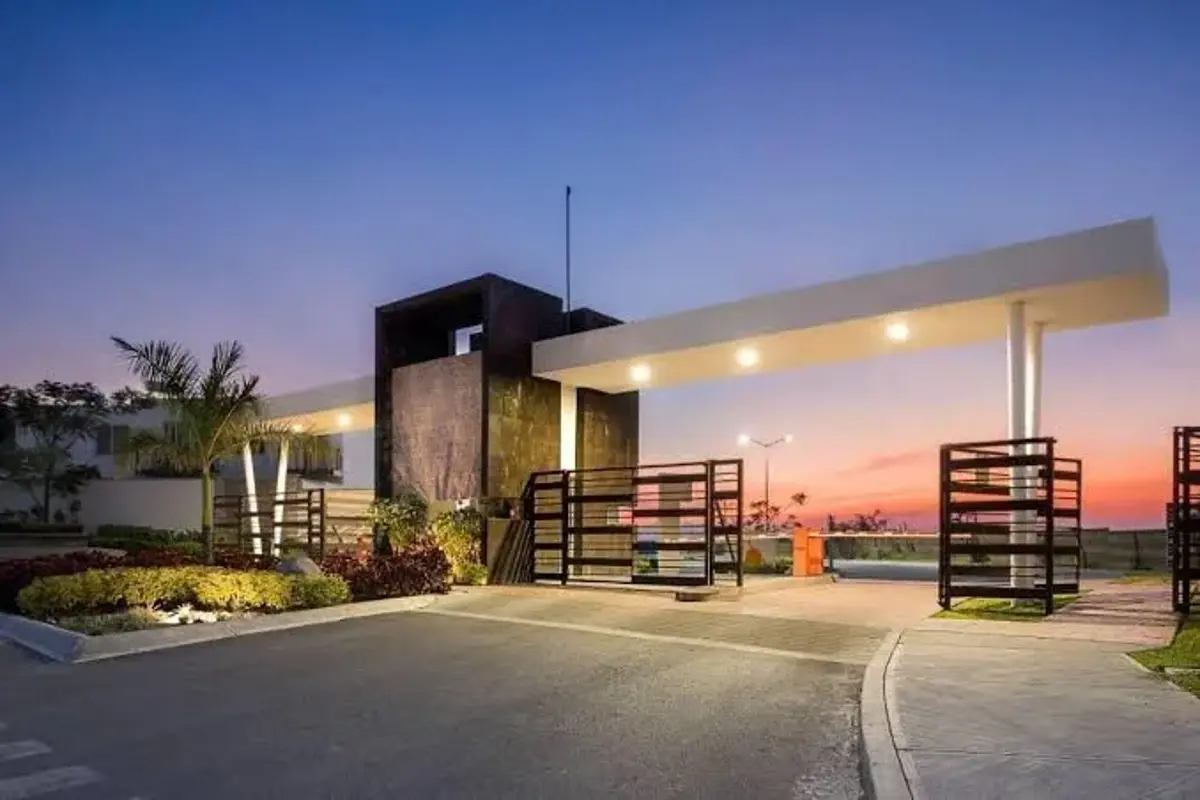 Casa en venta en Colinas de Santa Fe, Xochitepec — foto 1 de 24