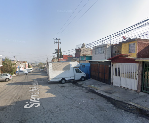 Casa en venta en Lomas de Coacalco 1a. Sección, Coacalco de Berriozábal — foto 2 de 45