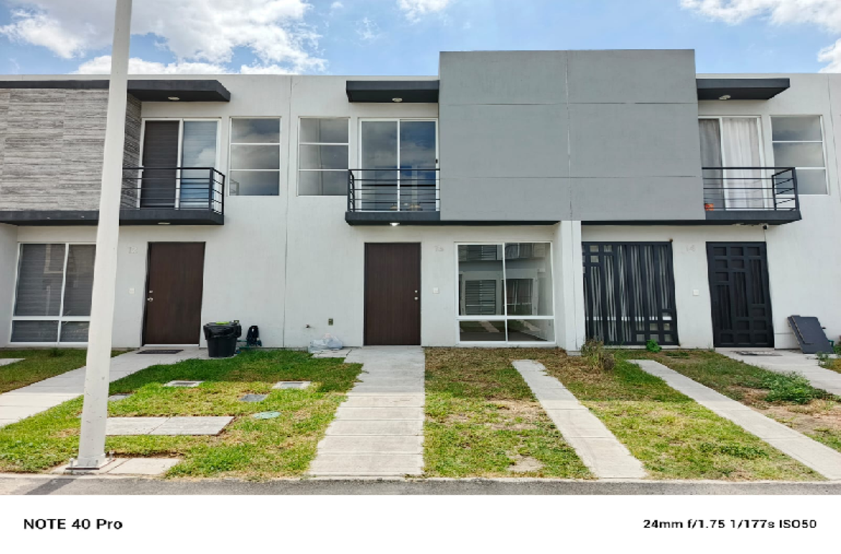 Casa en venta en Real Del Valle, Tlajomulco de Zúñiga — foto 1 de 15