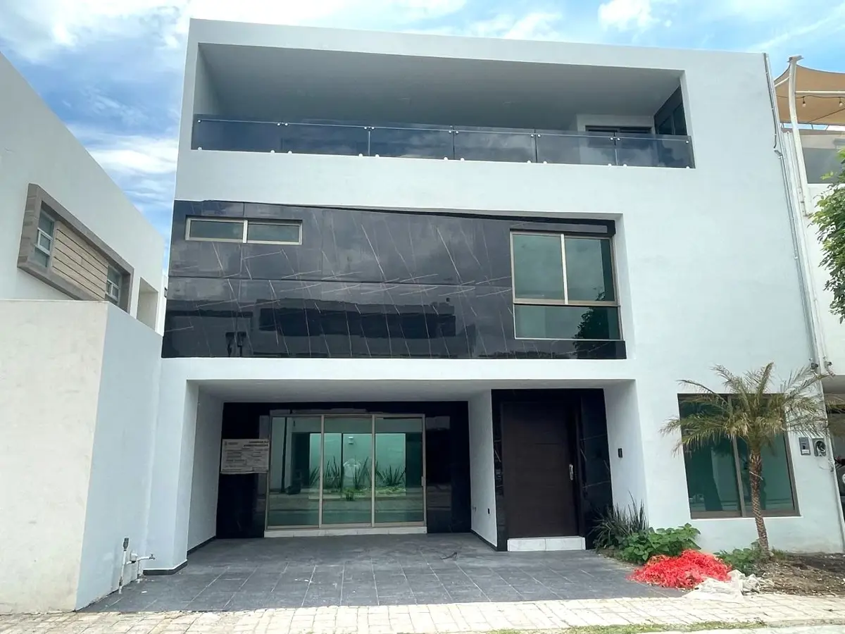 Casa en venta en Lomas de Angelópolis, Ocoyucan — foto 1 de 23