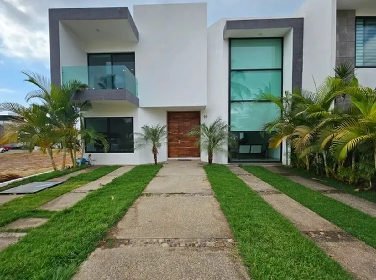 Casa en venta en Cruz de Huanacaxtle, Bahía de Banderas — foto 1 de 10