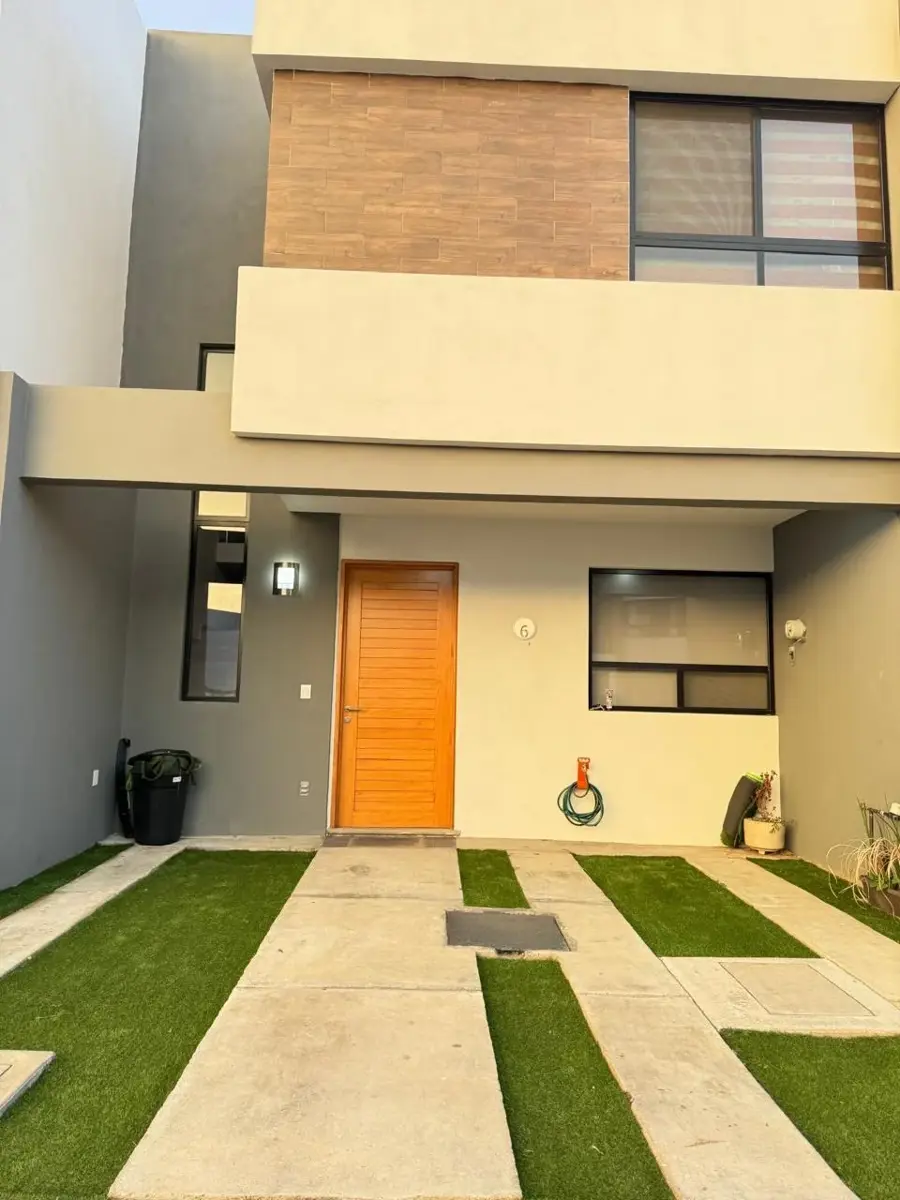 Casa en renta en Lomas de Angelópolis, San Andrés Cholula — foto 1 de 9