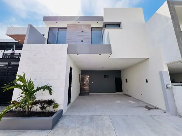 Casa en venta en Lomas de la Rioja, Alvarado — foto 2 de 9
