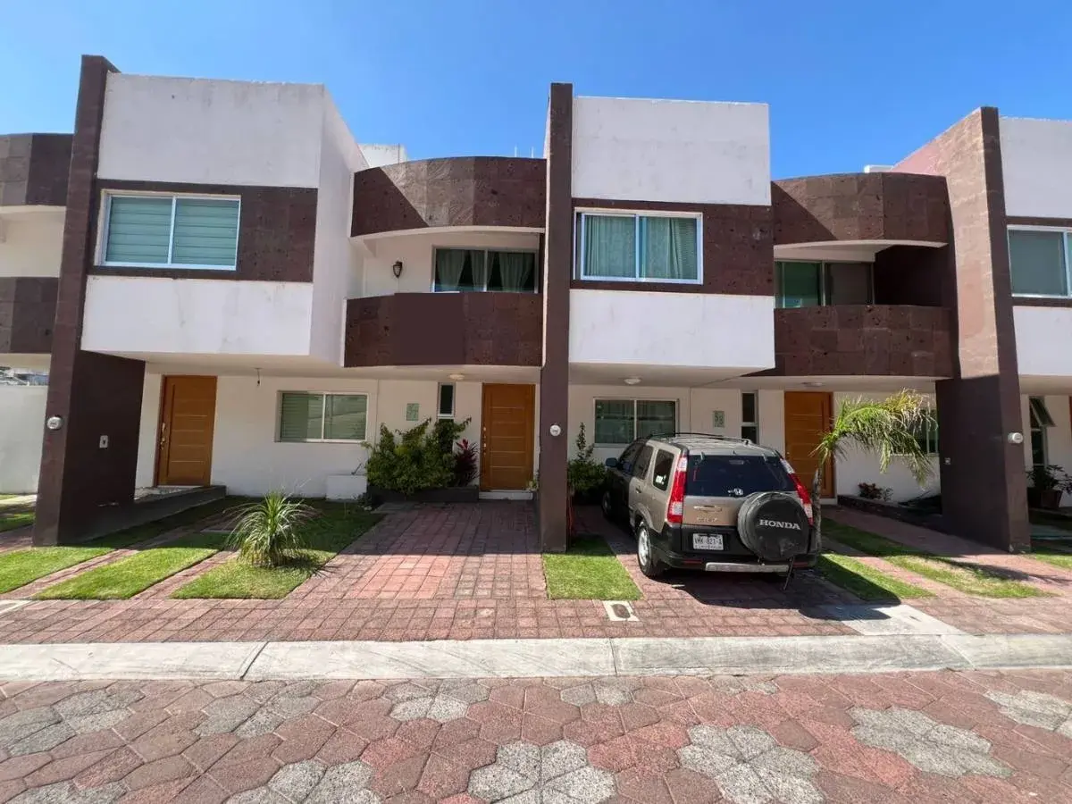 Casa en renta en Bahamas, Corregidora — foto 1 de 40