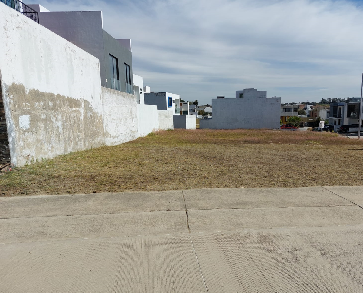 Terreno en venta en Valle Imperial, Zapopan — foto 1 de 3