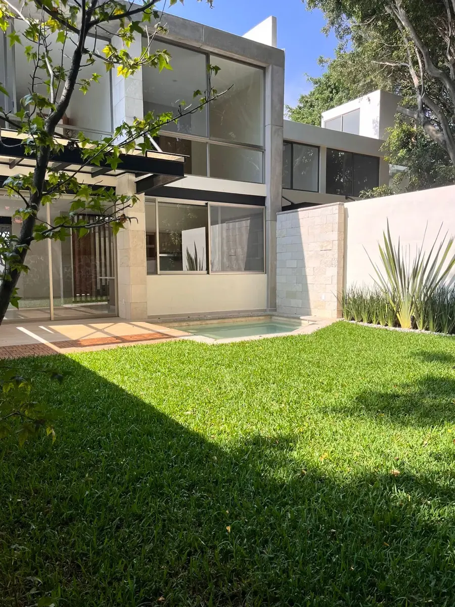 Casa en venta en Buenavista, Cuernavaca — foto 1 de 19