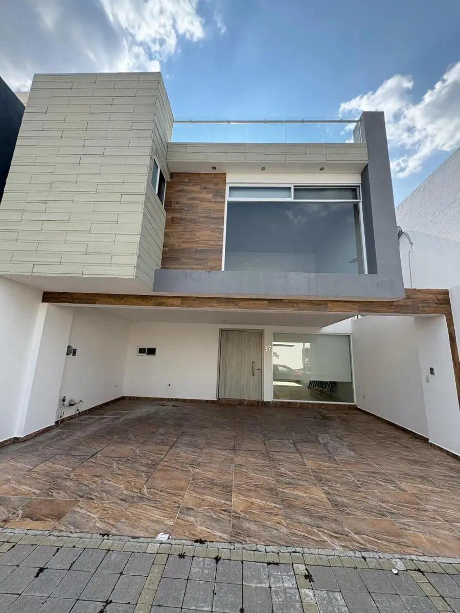Casa en venta en Lomas de Angelópolis, San Andrés Cholula — foto 1 de 14