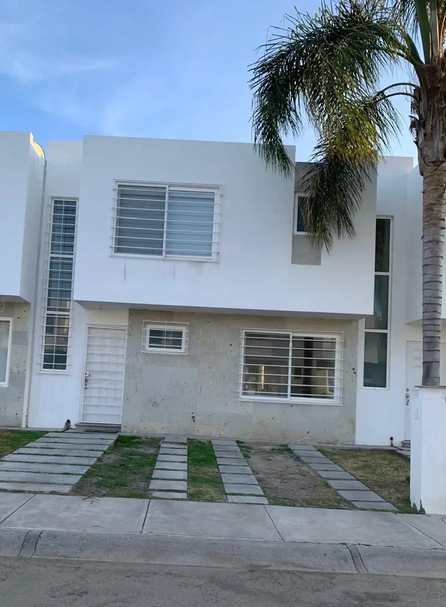 Casa en venta en Paseos del Bosque, Corregidora — foto 1 de 18