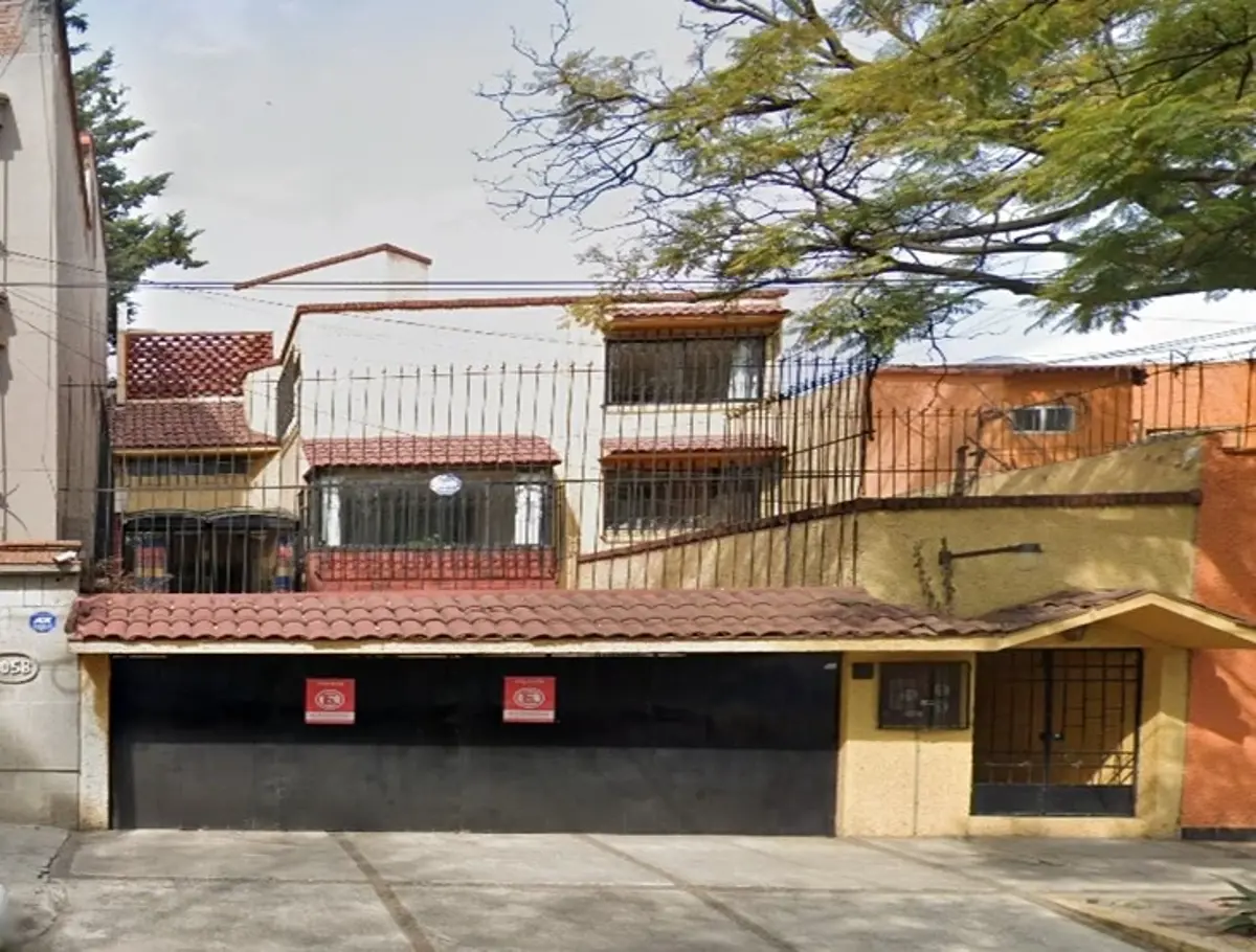 Casa en venta en Del Carmen, Coyoacán — foto 1 de 11