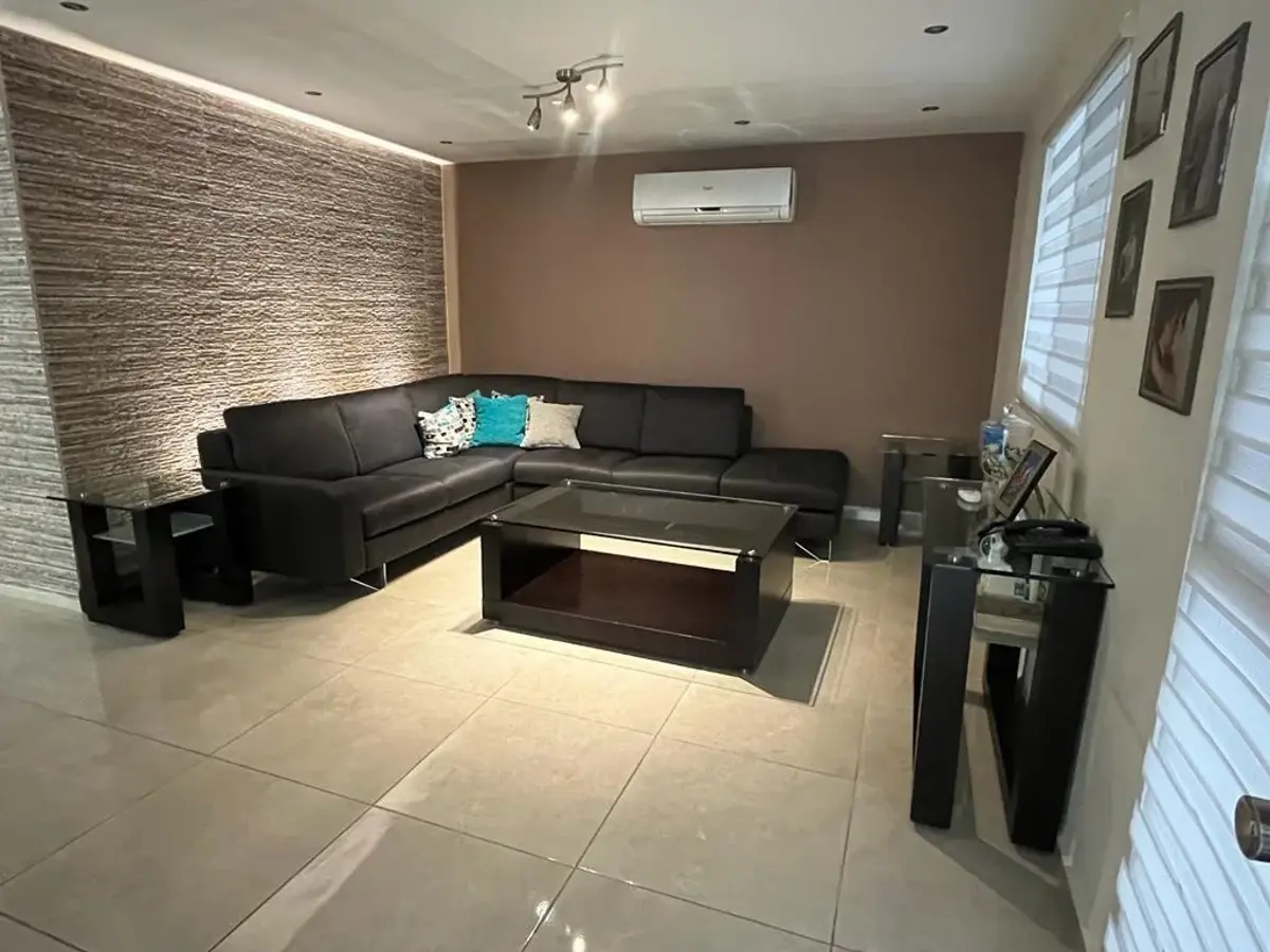 Casa en venta en Cerradas de Anáhuac Sector Contemporáneo, General Escobedo — foto 1 de 32
