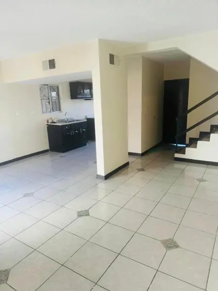 Casa en renta en Quintas del Valle, Juárez — foto 2 de 12