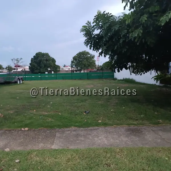 Terreno en venta en Hacienda Esmeralda, Centro, Tabasco Terreno en venta en Hacienda Esmeralda, Centro, Tabasco