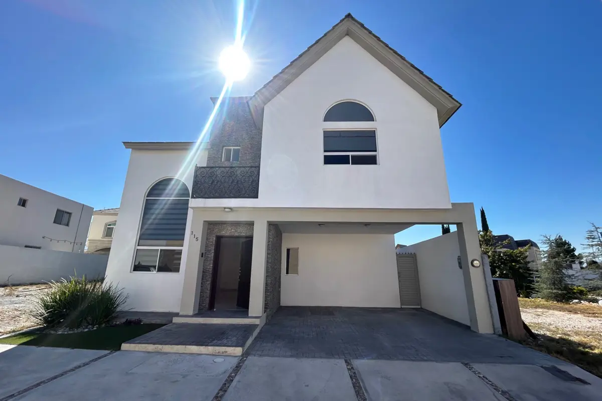 Casa en venta en Villa Bonita, Saltillo — foto 1 de 20
