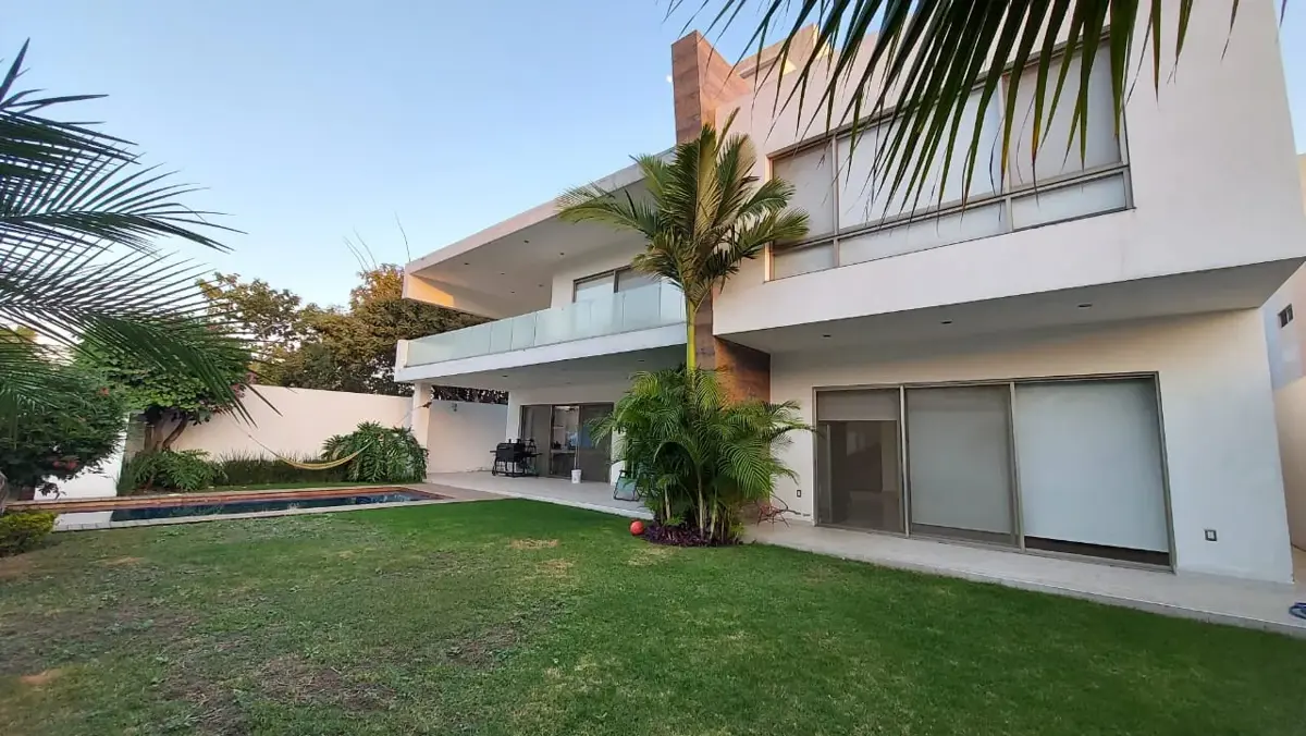 Casa en venta en El Mascareño, Cuernavaca — foto 1 de 11