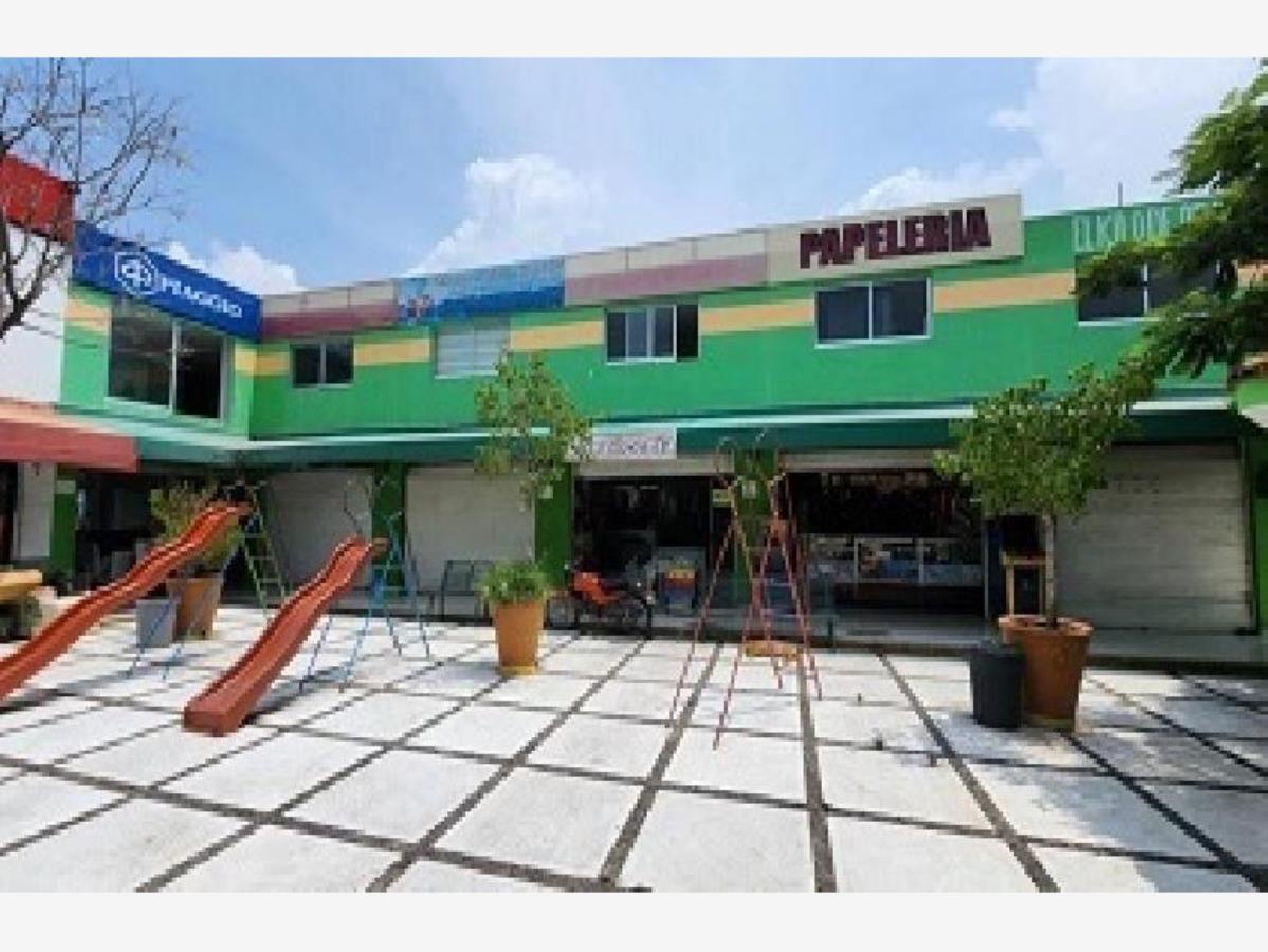 Local en venta en Hacienda Santa Fe, Tlajomulco de Zúñiga — foto 1 de 16