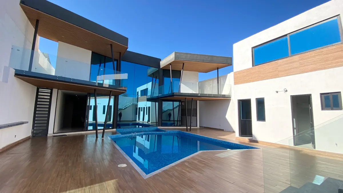 Casa en venta en Jardines de Versalles, Saltillo — foto 1 de 21