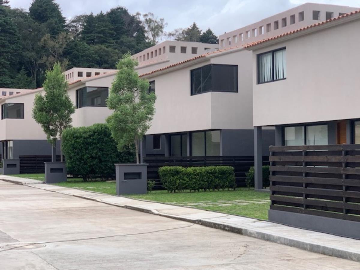 Casa en venta en San Miguel Ameyalco, Lerma — foto 1 de 24