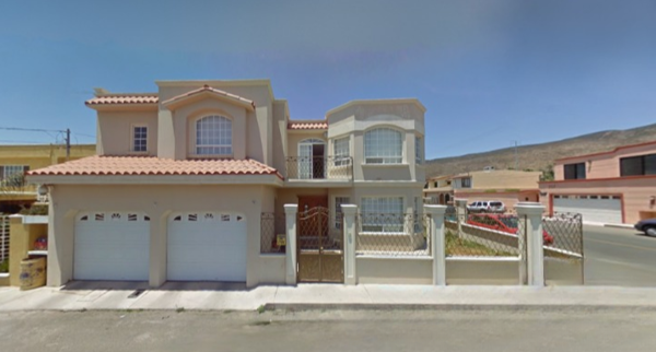 Casa en venta en Valle Dorado, Ensenada, Baja California