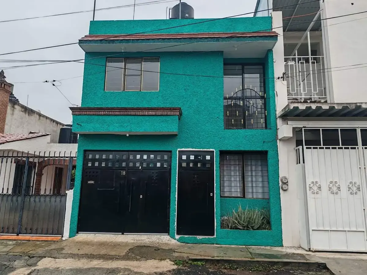 Casa en venta en Xangari, Morelia — foto 1 de 35