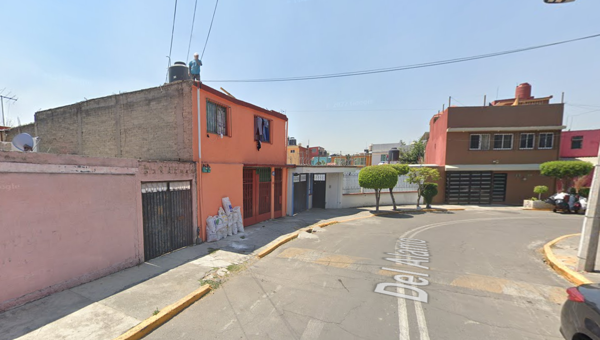 Casa en venta en Los Reyes Ixtacala 1ra. Sección, Tlalnepantla de Baz — foto 2 de 40