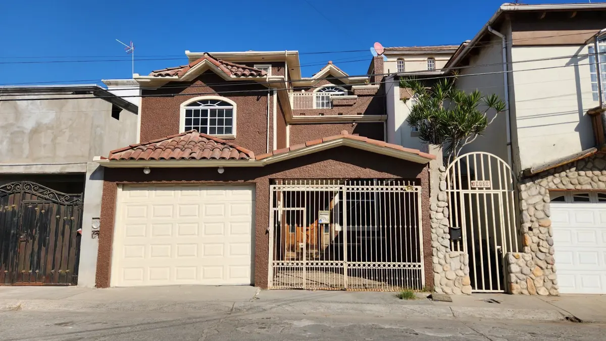 Casa en venta en Otay Galerias, Tijuana — foto 1 de 28