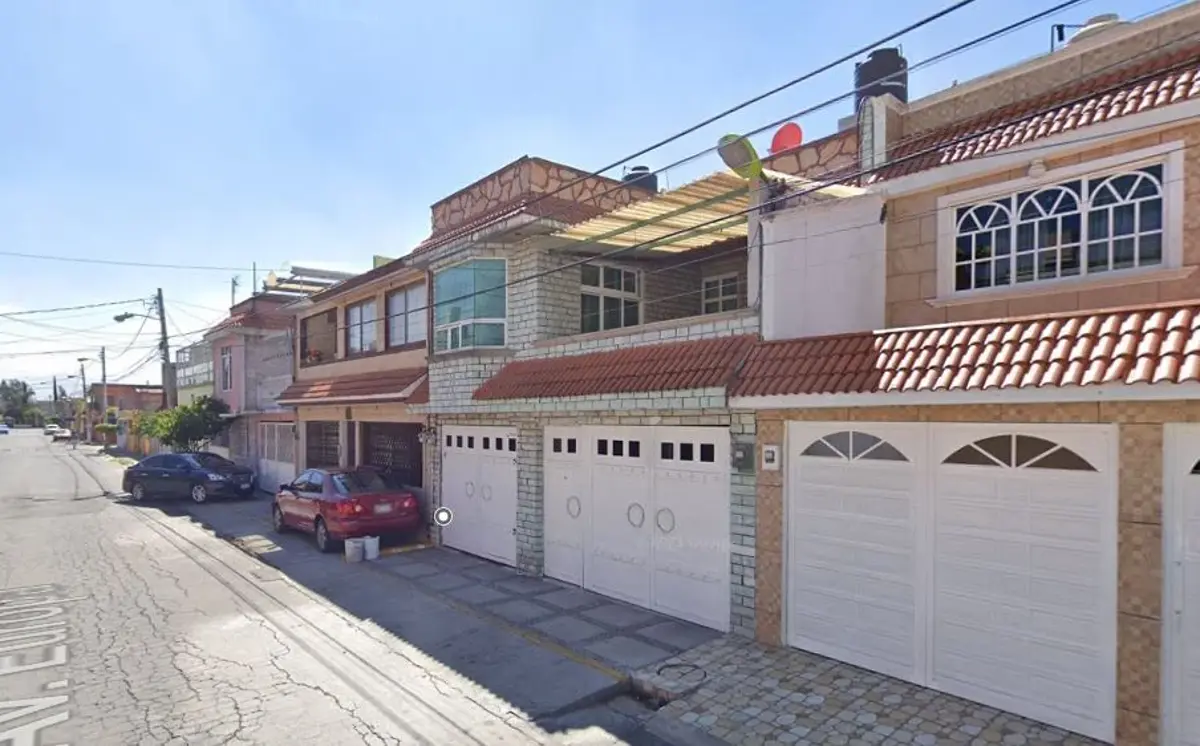 Casa en venta en Santa María Tulpetlac, Ecatepec de Morelos — foto 1 de 10