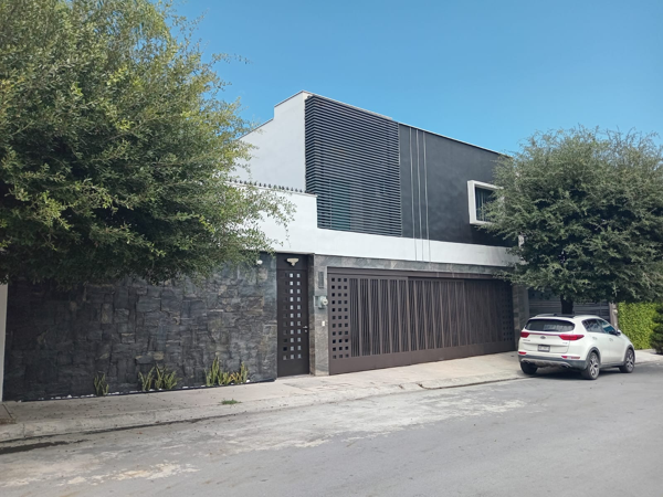 Casa en Puerta de Hierro, Monterrey, Nuevo León