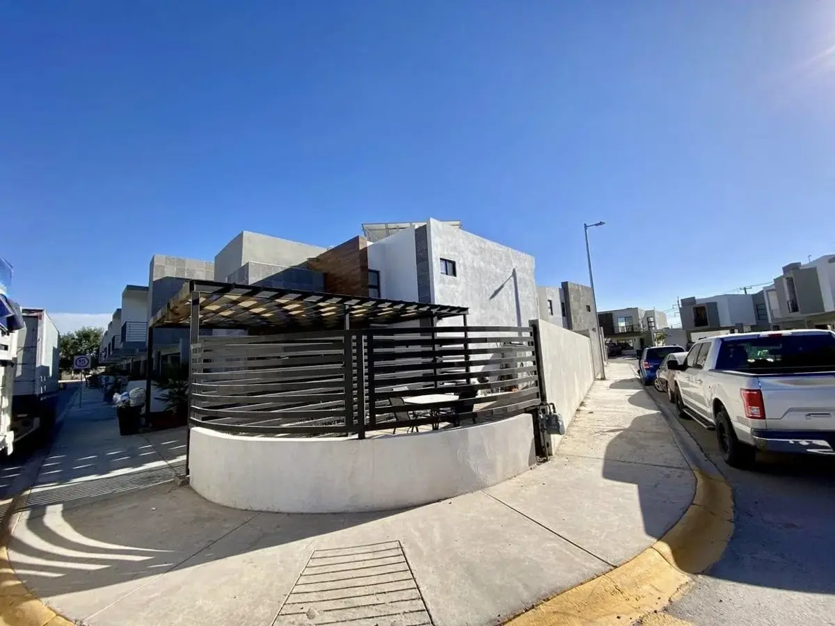 Casa en renta en Vienna Residencial, Juárez — foto 1 de 25