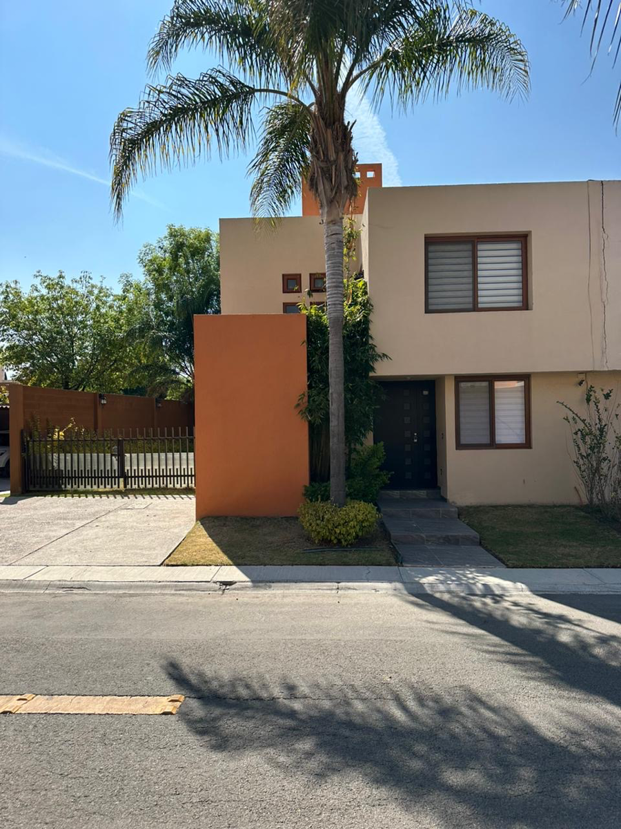 Casa en renta en Puerta Real, Corregidora — foto 1 de 20