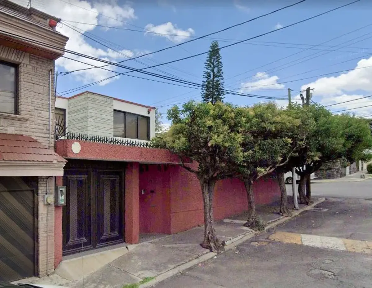 Casa en venta en Boulevares, Naucalpan de Juárez — foto 1 de 10