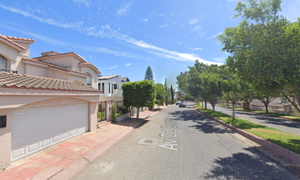 Casa en venta en Jardines de Chapultepec S-E, Tijuana — foto 2 de 8
