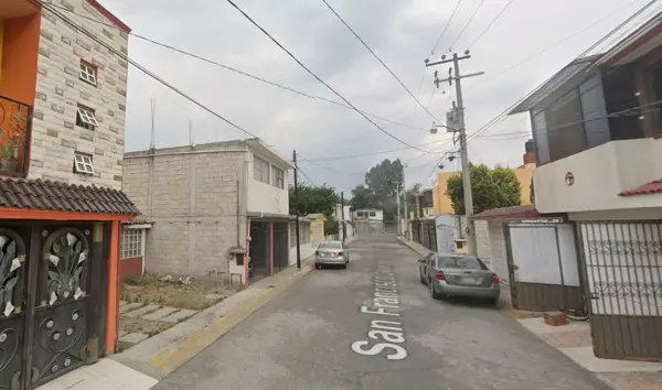 Casa en venta en Villas Santín, Toluca — foto 3 de 5