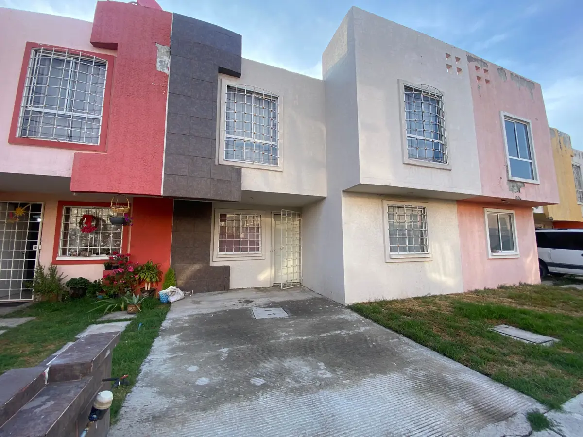 Casa en venta en San Fernando, Mineral de la Reforma — foto 1 de 20
