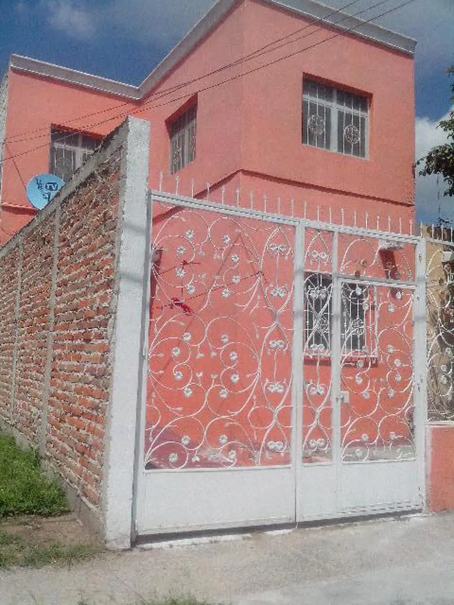 Casa en venta en Hacienda Santa Fe, Tlajomulco de Zúñiga — foto 1 de 8