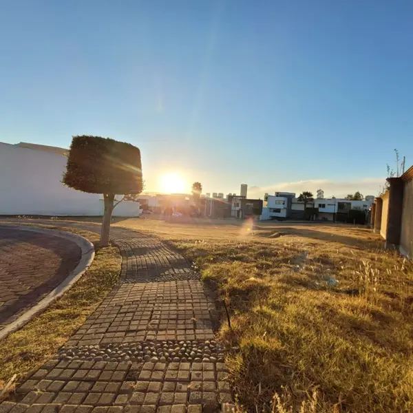 Terreno en venta en Lomas de Angelópolis, San Andrés Cholula — foto 2 de 9
