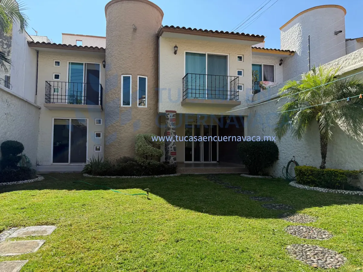 Casa en venta en Lomas de Tzompantle, Cuernavaca — foto 1 de 27