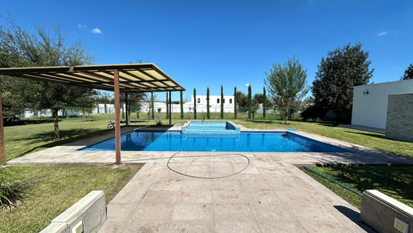 Quinta en venta en Jardines de Cadereyta, Cadereyta Jiménez — foto 2 de 18