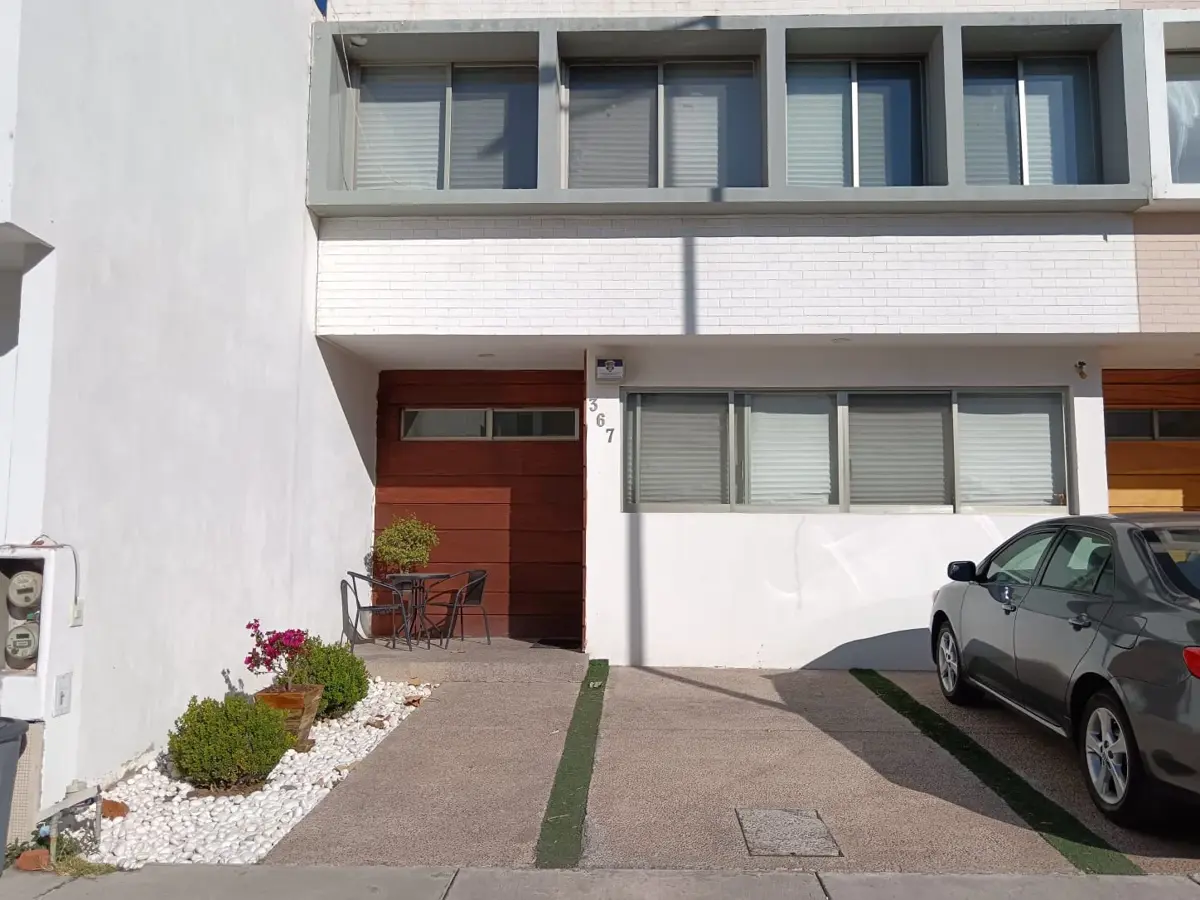 Casa en venta en Villas de Bernalejo, Irapuato — foto 1 de 22