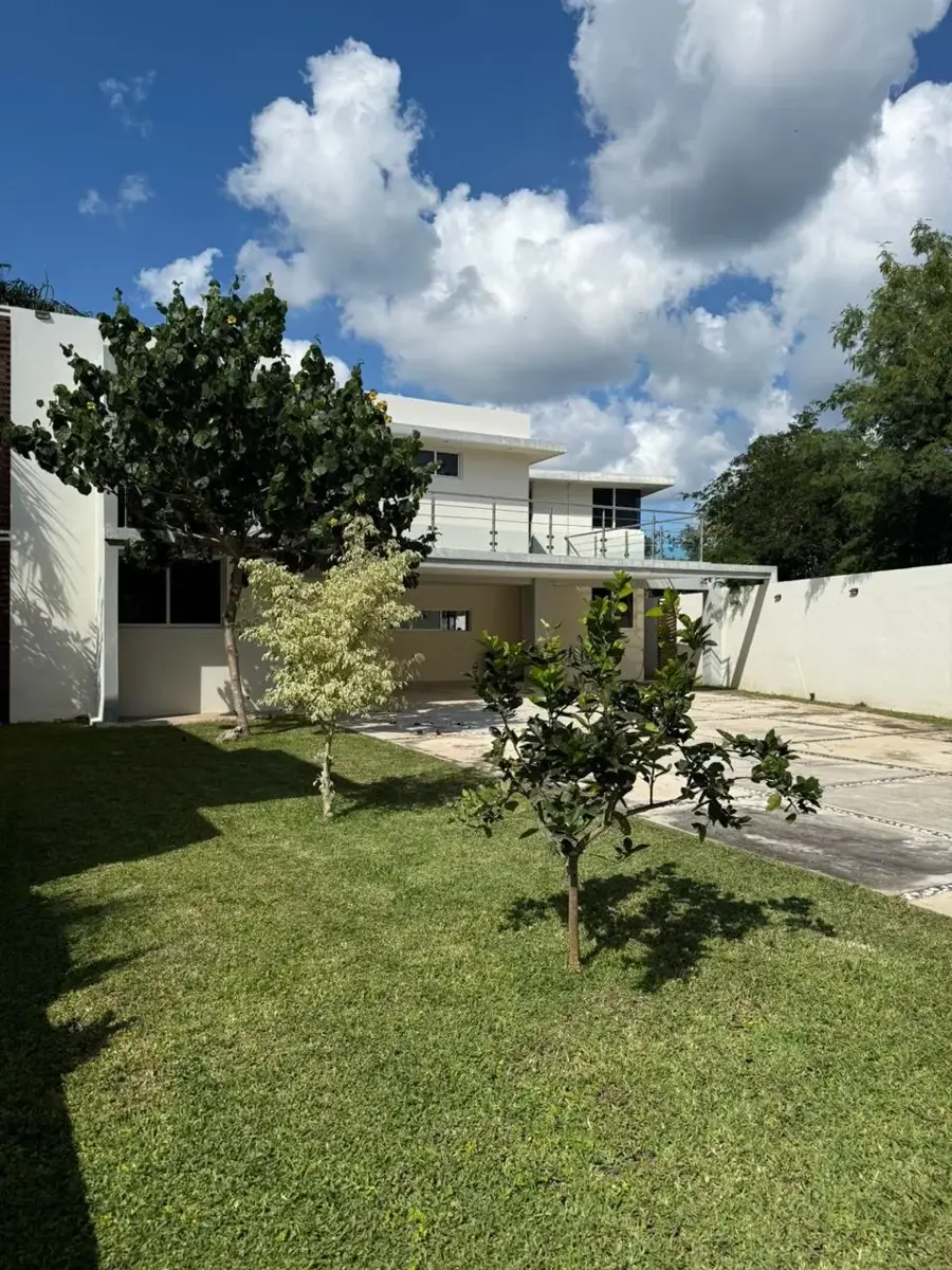 Casa en renta en Yucatán Country Club, Mérida — foto 1 de 13